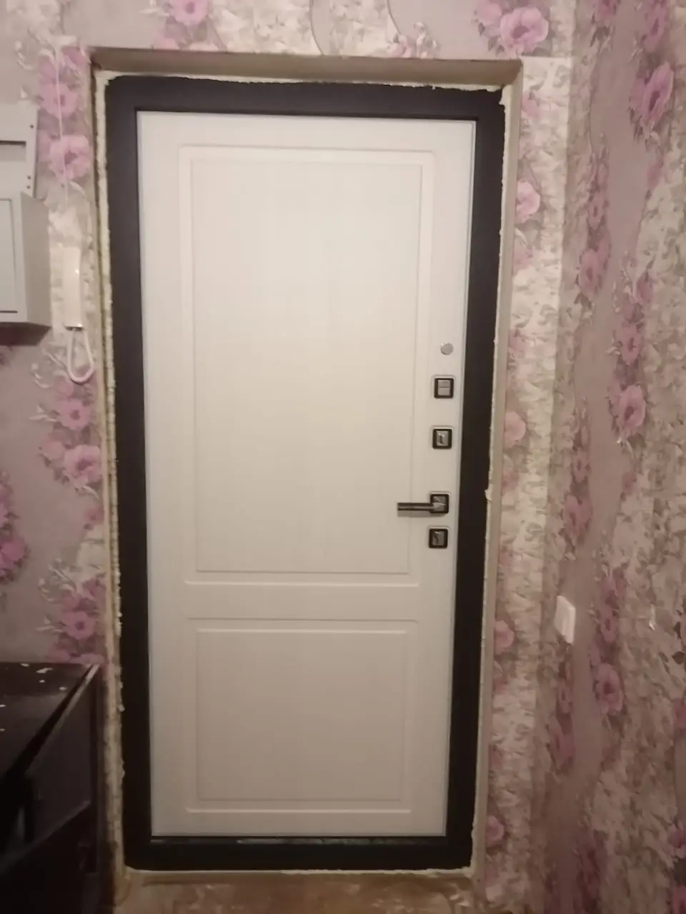 Дверь входная DOORBET 
